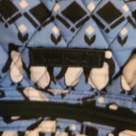 Vera Bradley Blue Penguin Lot of 3 Bags - Grand Traveler, Makeup/Toiletry and ID - Picture 2 of 14